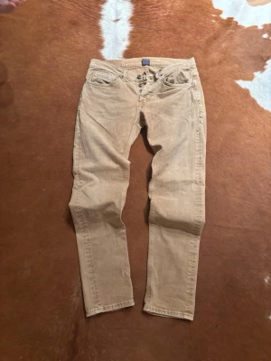 Dondup jeans, bruna manchesterbyxor - Bruna manchester byxor, dondup
