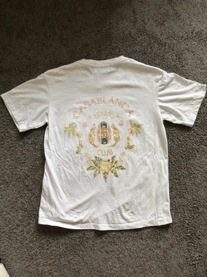 Casablanca t shirt  - Oanvänd Casablanca t shirt i storlek S
