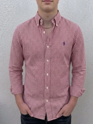 Ralph Lauren skjorta  - Fint skick! Passar ca 165 cm Hör av dig vid frågor!