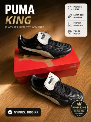 Puma King klassiska fotbollsskor - Säljer ett par ikoniska Puma King fotbollsskor i svart premiumläder med vit sidostrip och gulddetaljer. Skorna har klassisk design, snörning och vikbar plös med Puma-logga. Perfekt passform och lätta att spela i. Levereras i originalkartong.