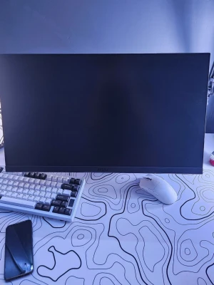 MSI datorskärm  - Säljer en svart MSI datorskärm med tunn ram. Skärmen har en stilren design och passar perfekt till gaming eller arbete. Har 165 hz. 2 port till Hdmi och 1 displayport 
