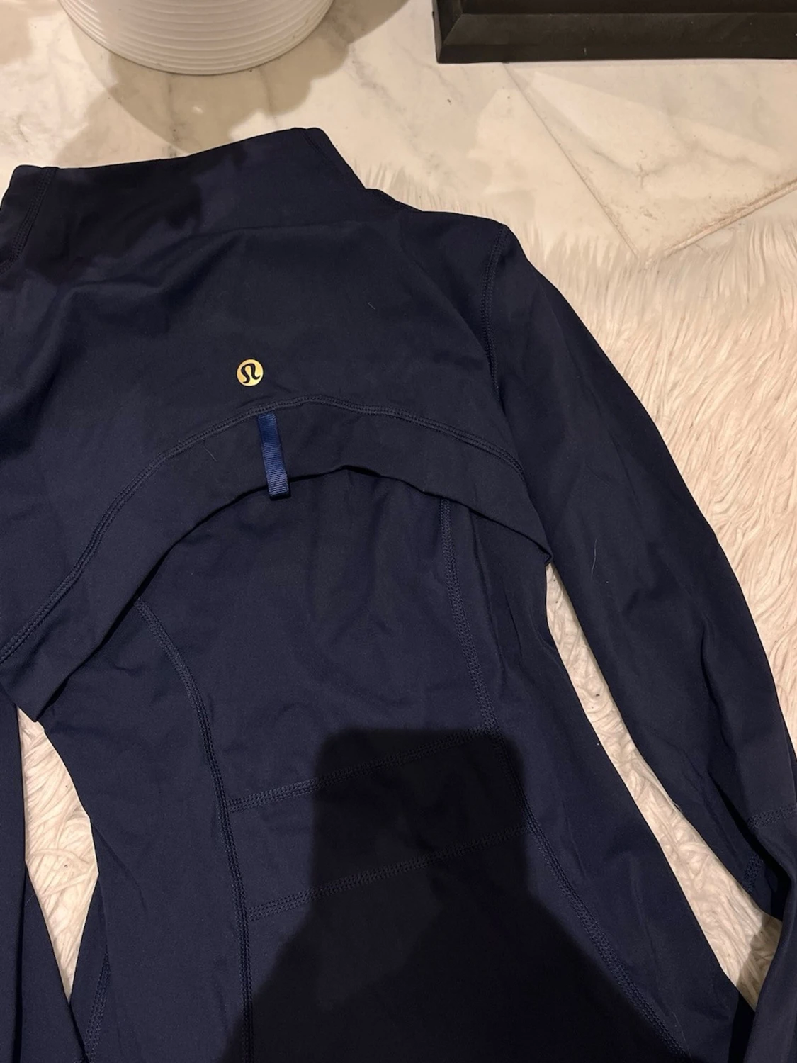 Marinblå jacka från Lululemon - 4