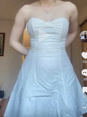 Söt klänning från fred sun - Söt klänning från fred sun, storlek 36. Bara höra av dig om du har några frågor🌸