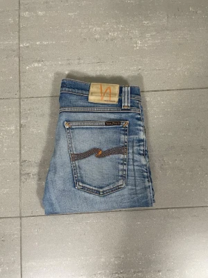 Nudie Jeans  - Säljer nu dessa Nudie Jeans, W32 o L32, skriv för fler bilder/frågor🙌🏼