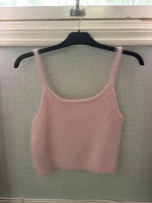 Topp - En 5 år gammal topp som används under 10 gånger❤️