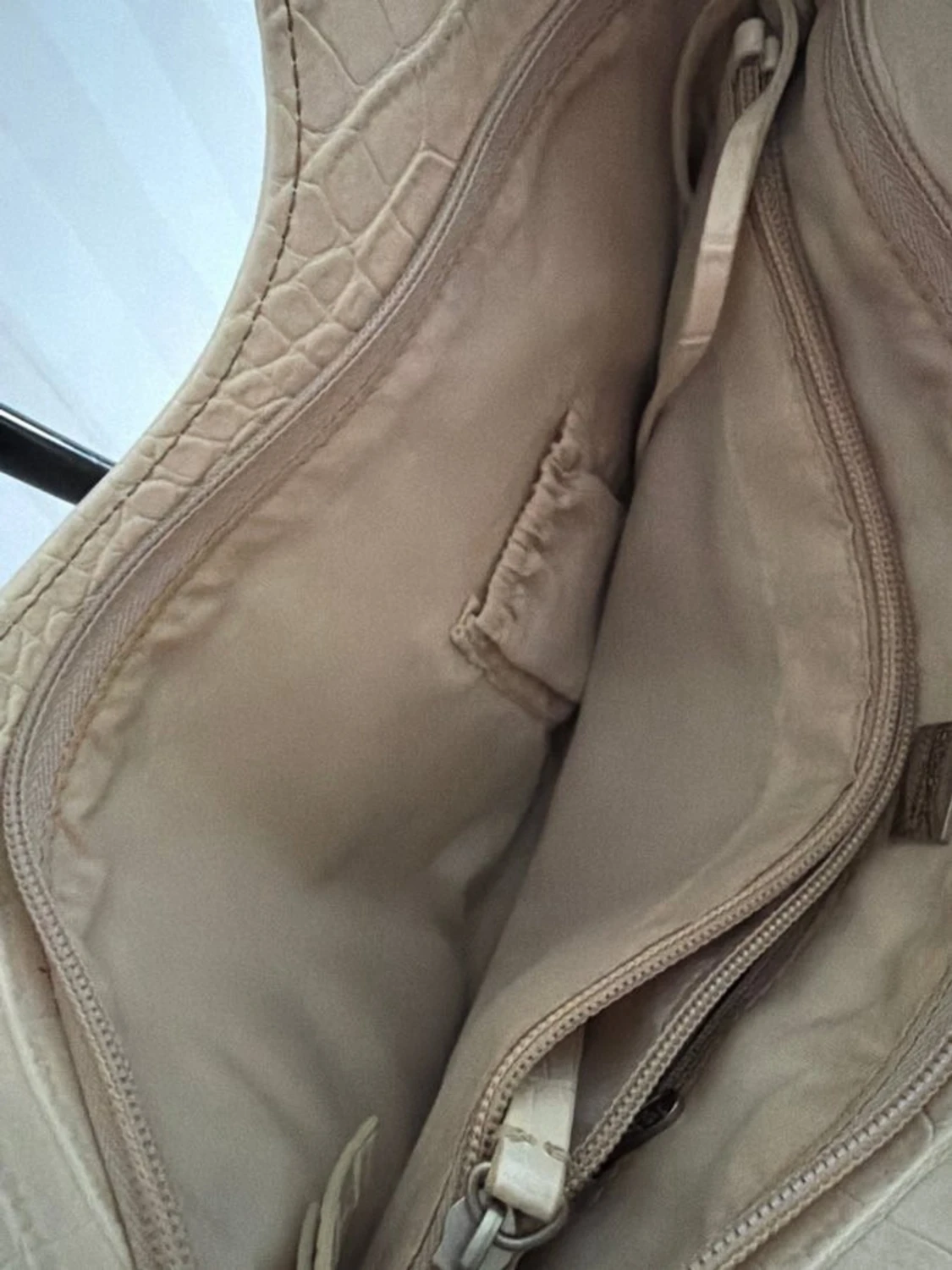 Beige croco handväska från Betty Barclay  - 4