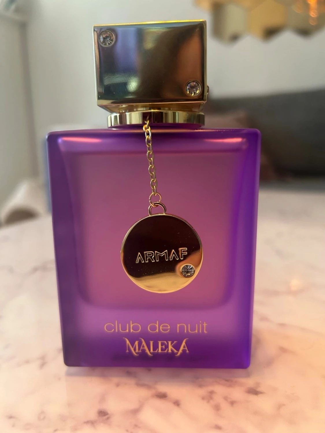 Club de Nuit Maleka parfym lila Armaf