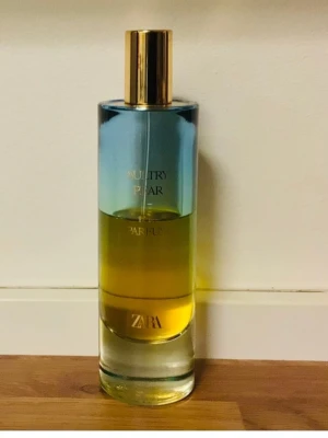 Zara Sultry Pear parfym  - Zara Sultry Pear parfym, se bild hur mycket använt 