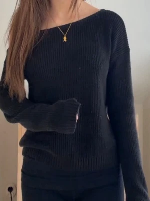 Jättefin offshoulder tröja - Superfin!!!!💕💕💕 endast använd fåtal gånger💖