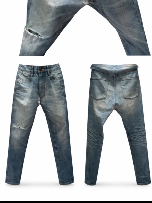 Blå slitna jeans från Acne studios - Feta selvedge Acne jeans i storlek W32L34, midjemått 44cm, ytterbenslängd 97cm! – enkla att matcha och sköna att bära. Frågor? Hör gärna av dig! 