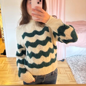 Stickad tröja  - Snygg stickad tröja 