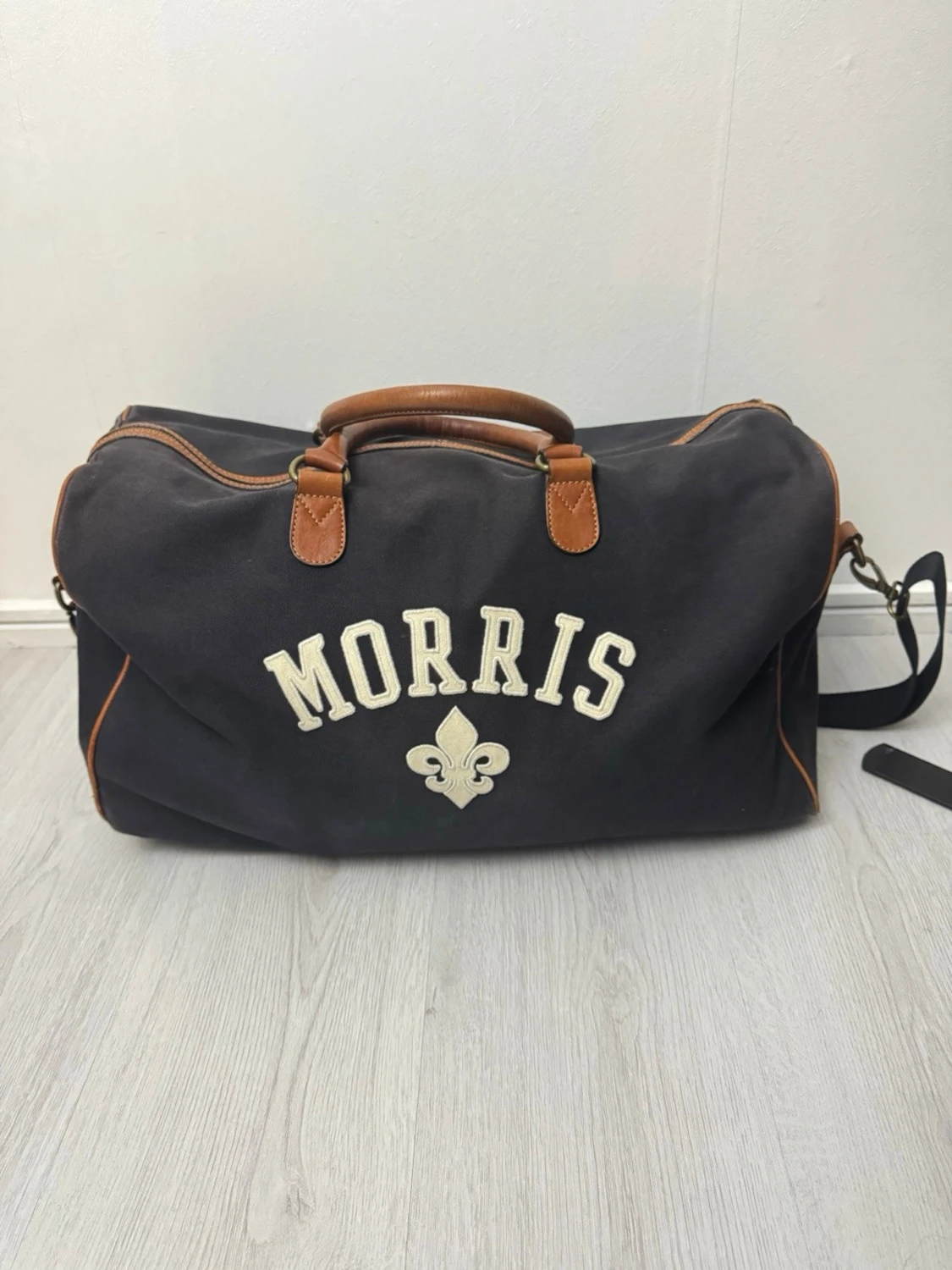 Mörkblå weekendbag från Morris
