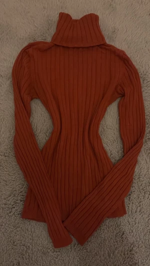 Supersöt polotröja  - En supersöt polotröja från Sinsay i storlek xs 💕