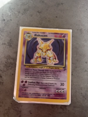 Alakazam Pokémonkort Base Set - Alakazam 