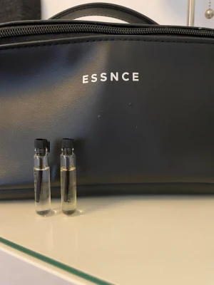 Essnce parfymer  - •Eau de caramel och Berries and cream 