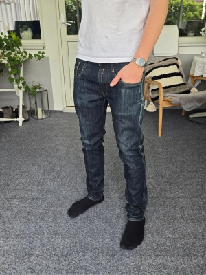 Replay jeans - Snygga Replay jeans i storlek W31/L32. Har lite Selvage liknande stil. Skriv om du undrar något! 