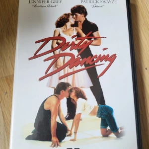 Dirty Dancing DVD - 5 dvds for 45kr message me for discount   Catagory: Romantic Drama Age: 7+ Audio: English  Subtitles: Swedish, Danish, Norwegian, Finnish  Runtime: 96min  Bundle discounts: two items 10% off (automatic) three items 15% off, five items 20% off. Message me before purchasing 3+ items for discount.