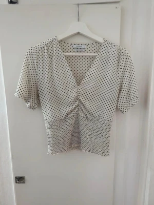 Prickig blus - Strl s