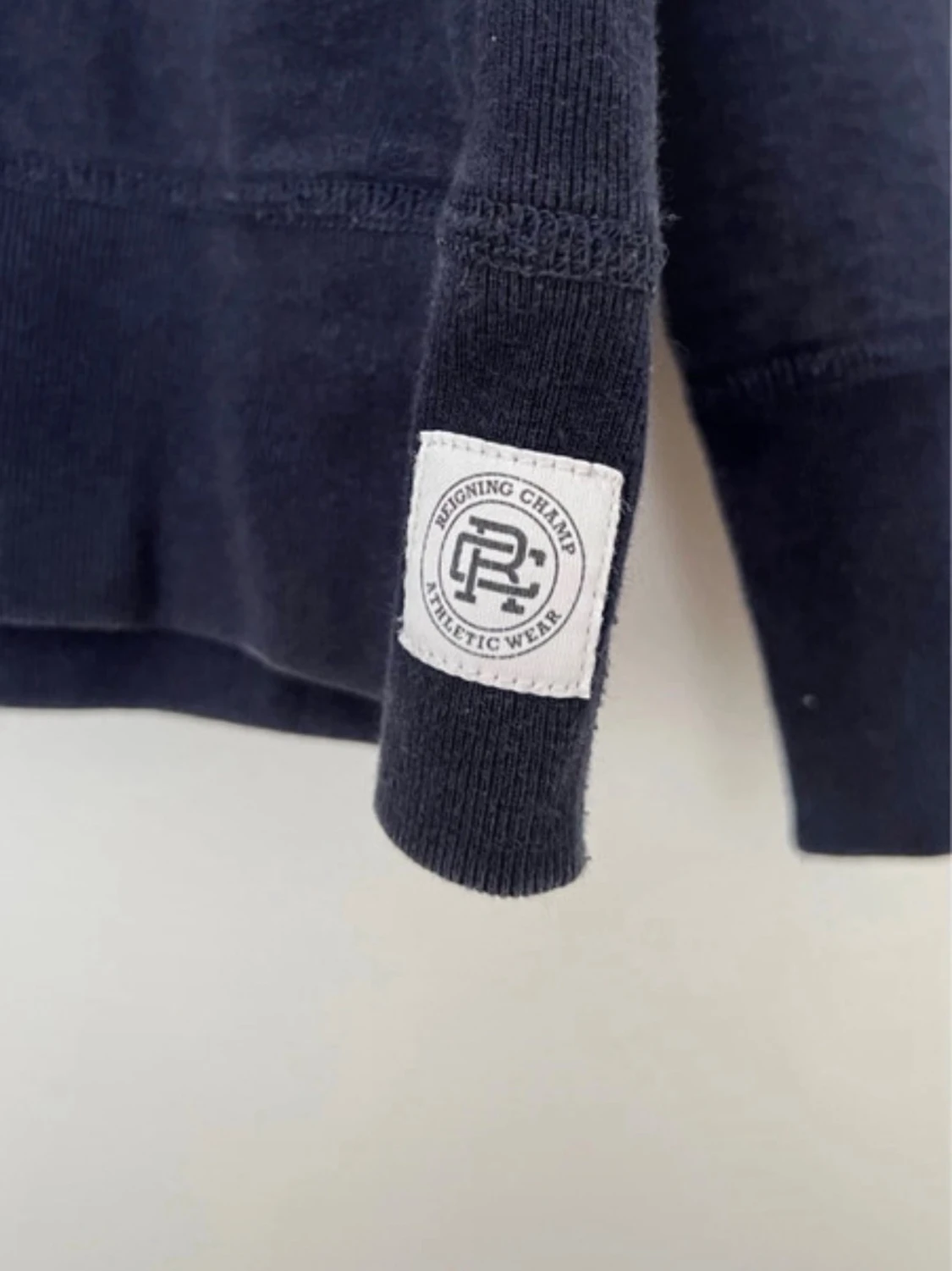 Svart stickad tröja från Reigning Champ - 1