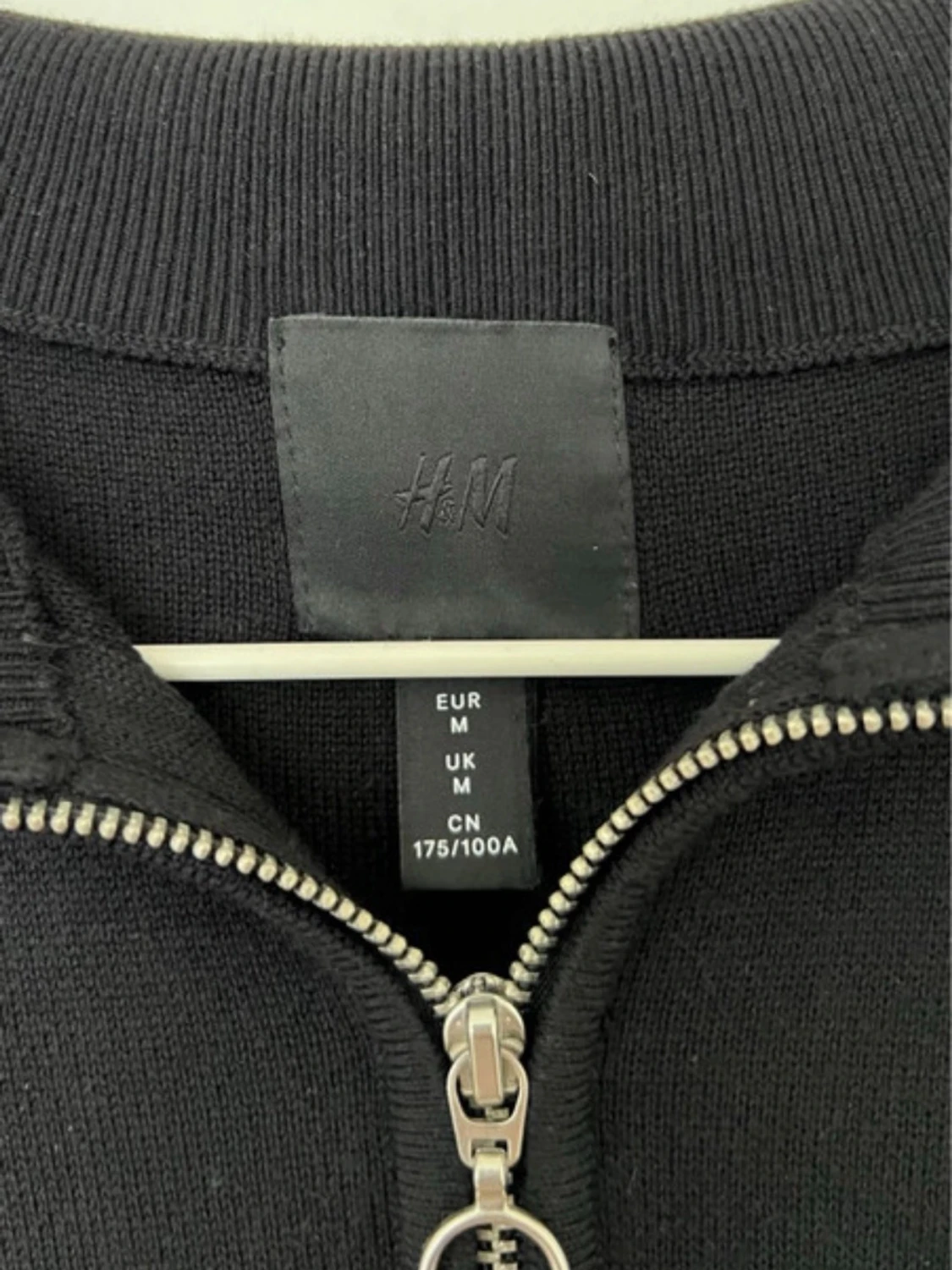 Svart stickad tröja med dragkedja H&M - 1