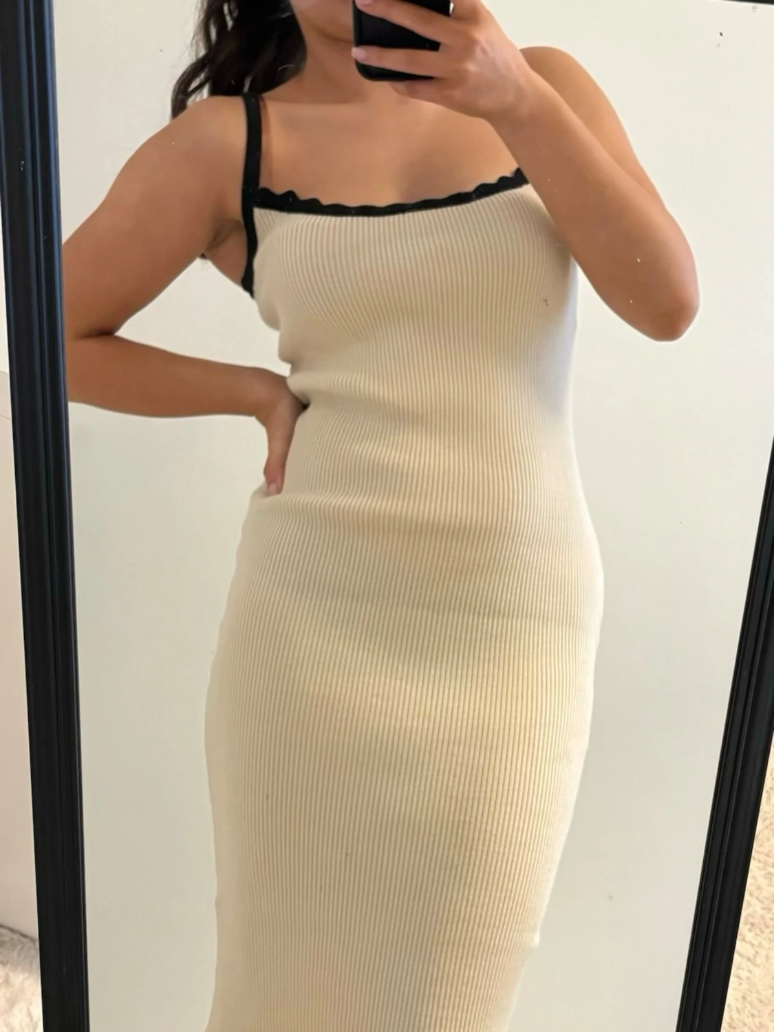 Ribbad beige midiklänning - 1