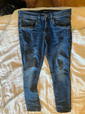 Jeans - Snygga jeans från stor märket blend. Storlek på bild