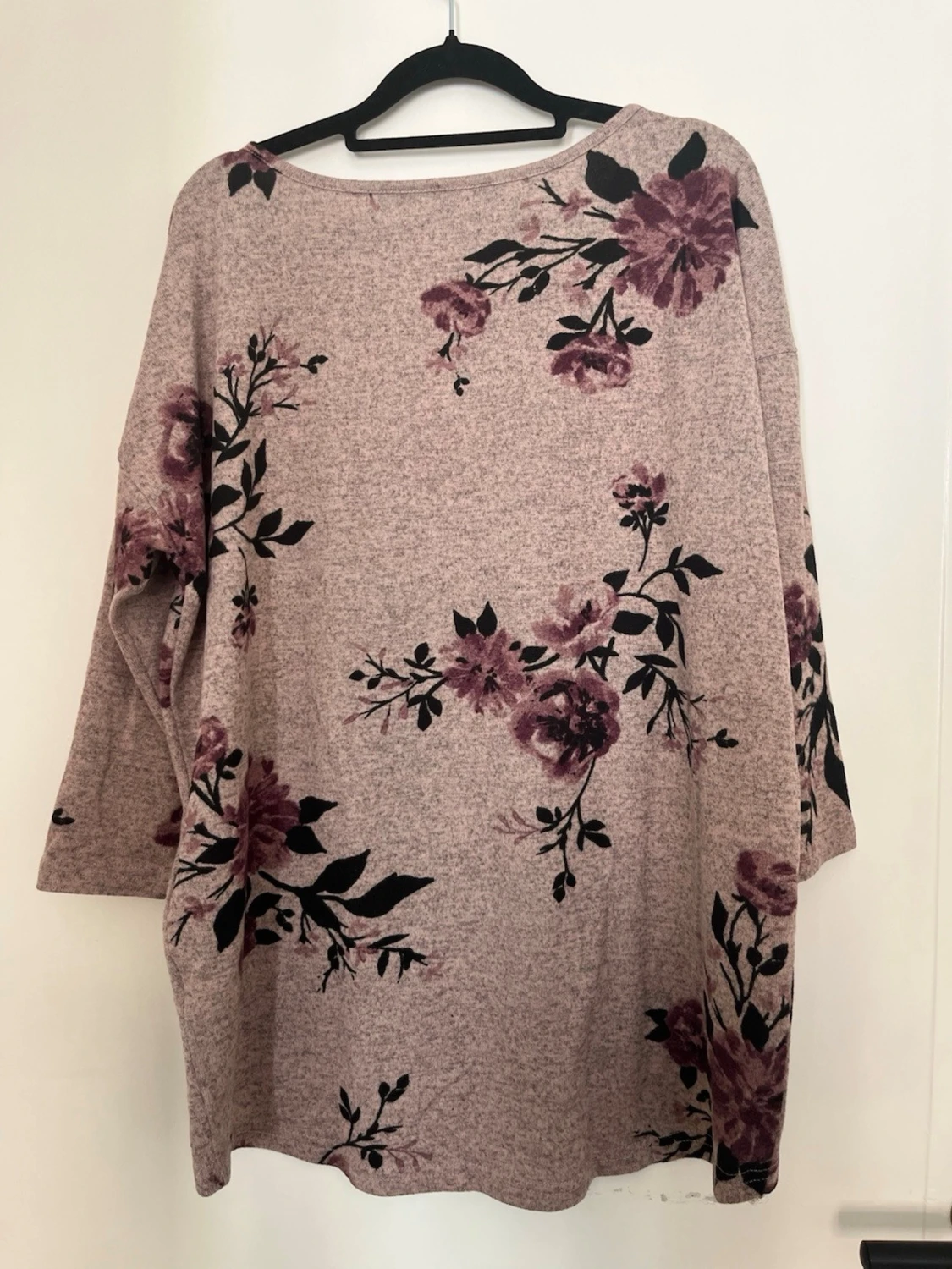 Ljusrosa blommig långärmad tröja - 1