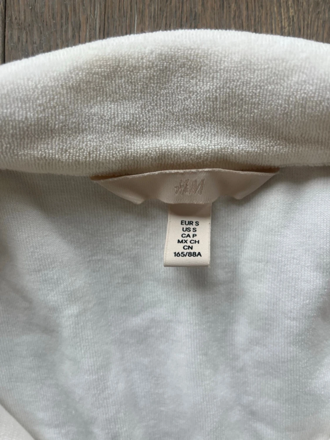 Vit/beige kortärmad klänning från H&M - 1