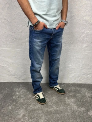 Replay jeans  - Ett par riktigt snygga jeans från Replay i storlek W32 L30 i modellen Grover 