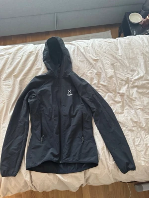 Haglöfs windbreaker  - Passar folk som är från 155 cm till 163 cm