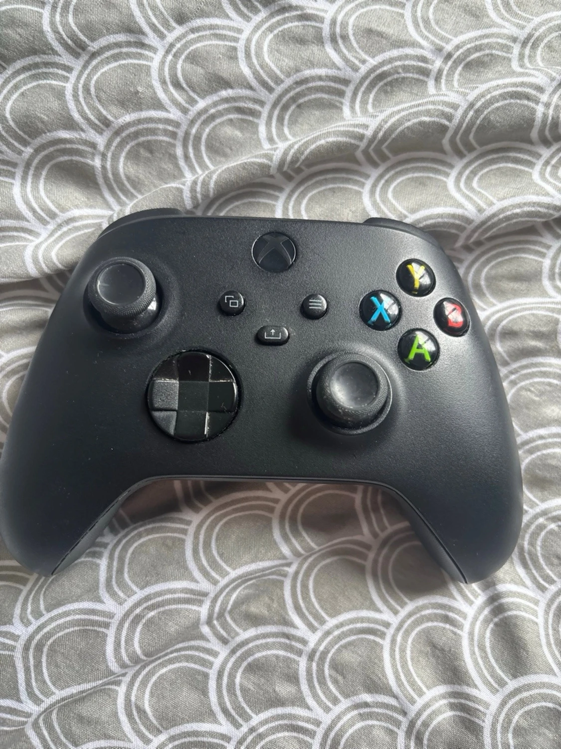 Xbox One S med handkontroll - 1