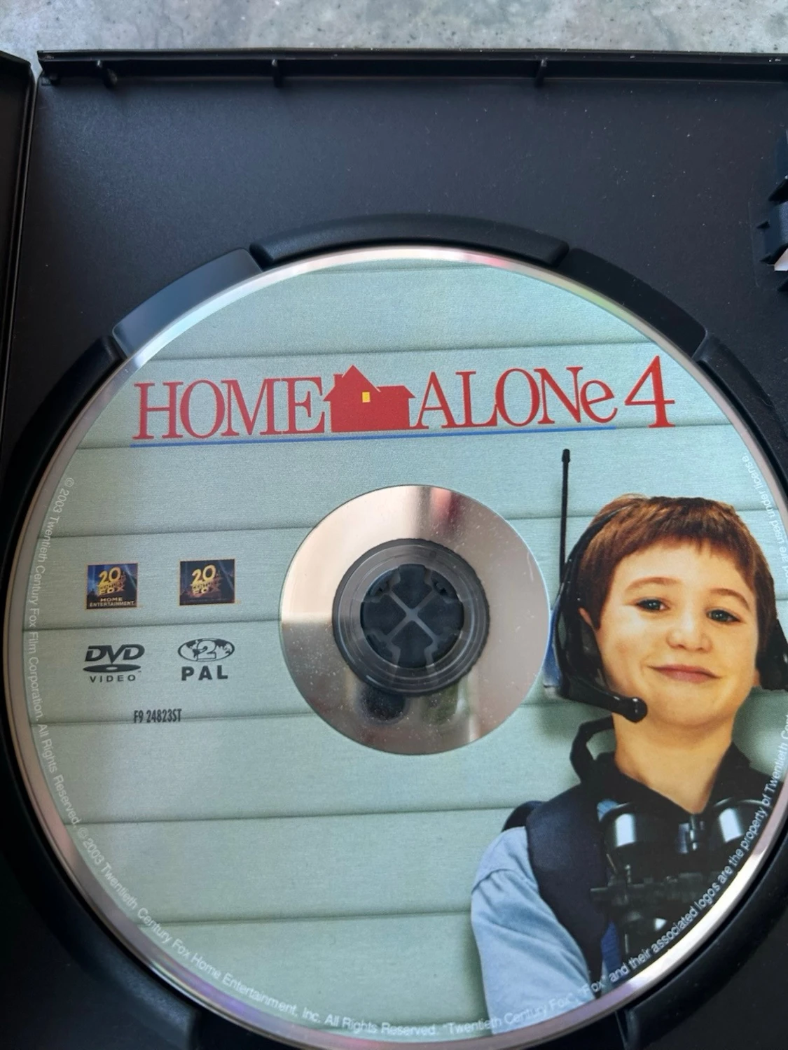 Ensam hemma 4 dvd - 2