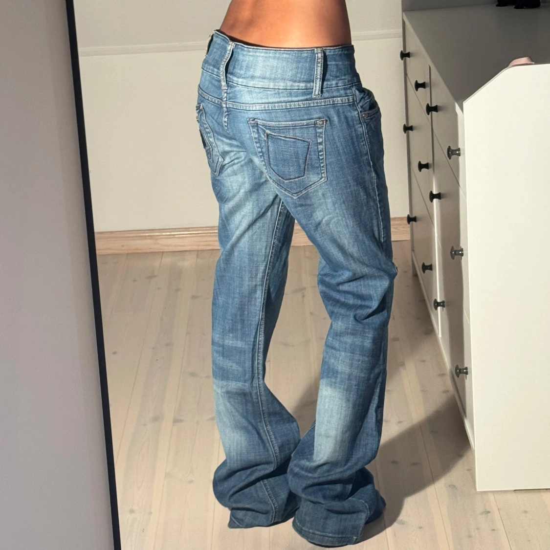 Low bootcut jeans  - 1