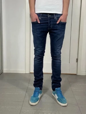 Dondup George Jeans  - Säljer nu dessa Dondup George Jeans, 38 cm midja o 107 cm längd, skriv för fler bilder/frågor🙌🏼