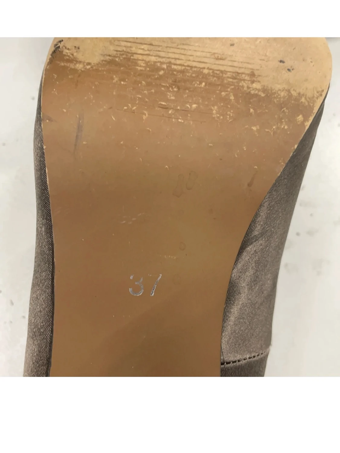 Bruna satin-pumps med rosett - 5