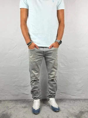 Replay jeans  - Ett par riktigt snygga jeans från Replay i storlek W31 L34 i modellen Anbbas Hyperflex 
