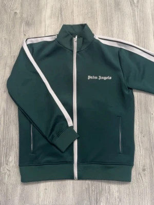 Mörkgrön palm angels tröja - Storlek S dm vid intresse