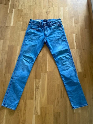 Replay anbass - Snygga fräscha replay anbass jeans. Storlek: 32/32. Skriv om du har frågor😁