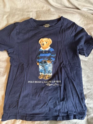 T-shirt - Som en storlek xs. Skriv om ni har några frågor!😊