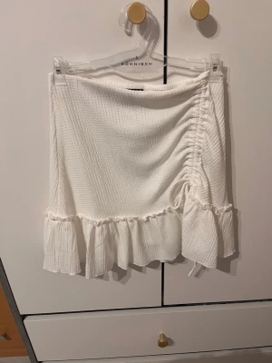 Kjol gina tricot xxs - Superfin kjol som inte kommer till användning, använd max 3ggr