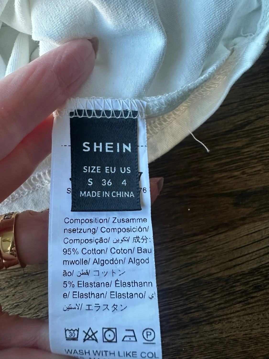 Vit topp med knytband - 2