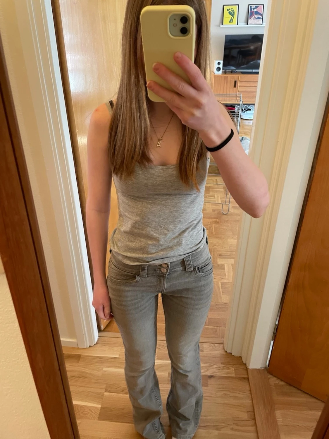 Gråa bootcut jeans med fickor - 1