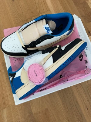 Nike Travis Scott - Helt nya, aldrig använda Nike Travis i storlek 44. Först till kvarn . PM för info🤝