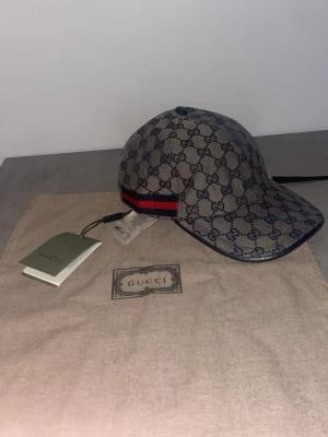 GG keps grå - GG keps dustbag medföljer såklart hör av er vid frågor eller intresse. Leveranstid 1-3 dagar 