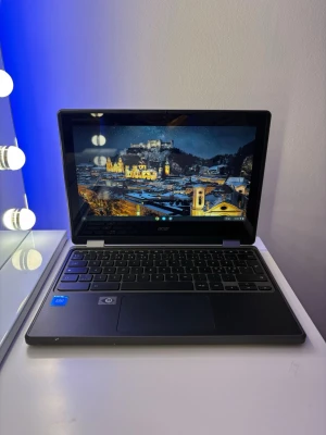 Acer Chromebook Spin 511 – flexibel, snabb & i toppskick - Acer Chromebook Spin 511 i mycket fint skick, i princip som ny. Endast 13 laddcykler och 97% batterihälsa vilket ger lång användningstid. Smidig 360°-design gör att den kan användas som både laptop och surfplatta. Touchskärmen är snabb och responsiv och Chrome OS startar på några sekunder. Perfekt för skola, jobb, streaming och surf. Laddare ingår. Nypris: 4000 kr. Pris: 1600 kr. Kan skickas eller hämtas. 