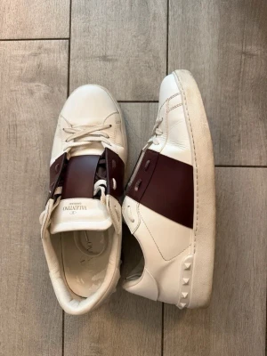 Valentino Opens | 44 - Valentino Open - 44 - 9/10 Skick - Äkta