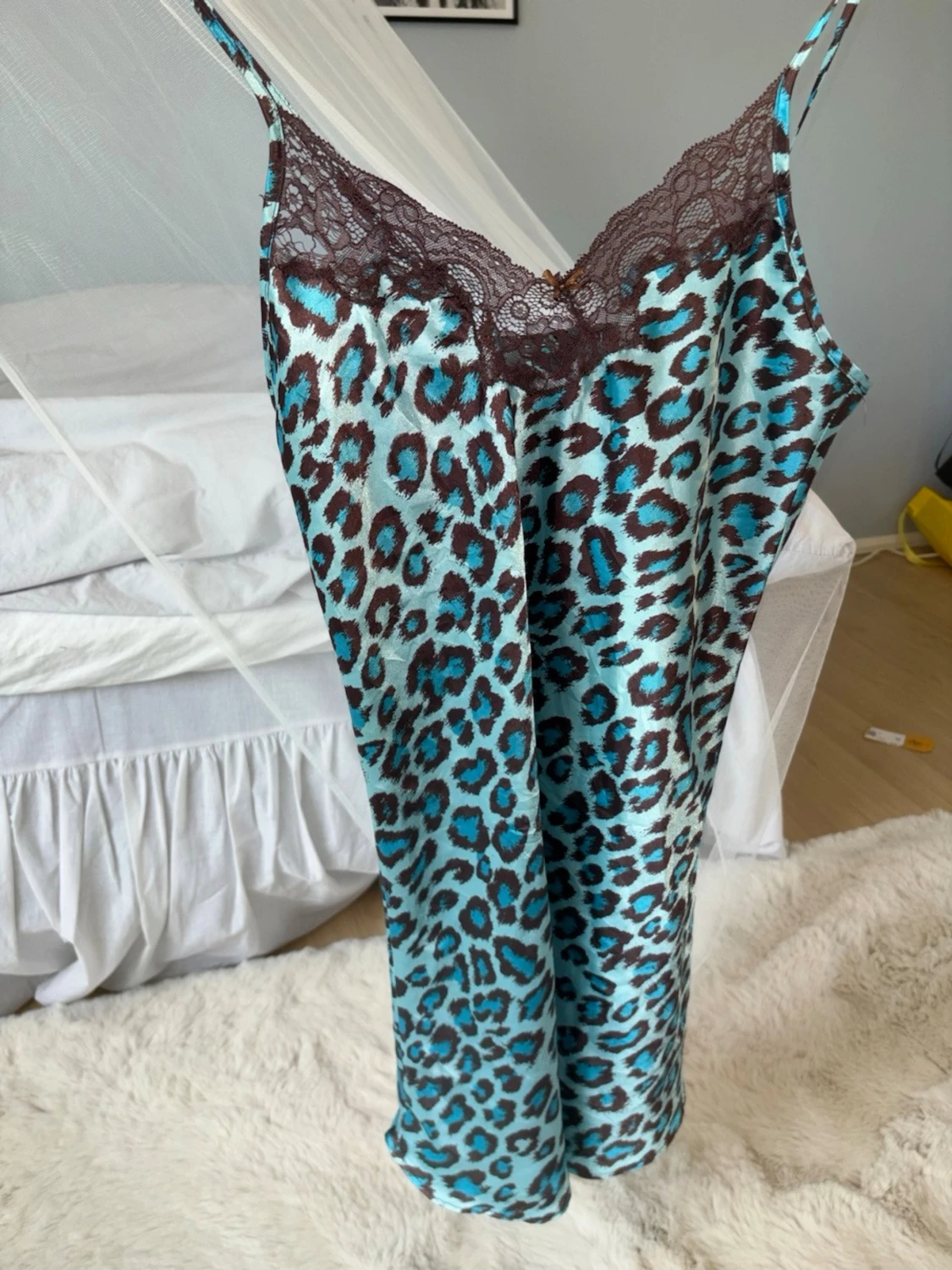 Leopardmönstrat nattlinne med spets - 3