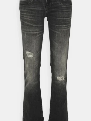 ltb jeans med hål - säljer dessa as snygga ltb jeans som är trendiga de är lite klippt där nere men inget som märks när man har på sig dem pris kan diskuteras de har hål som ja sytt om ,fråga för bild så visar jag hur de ser ut ❣️❣️