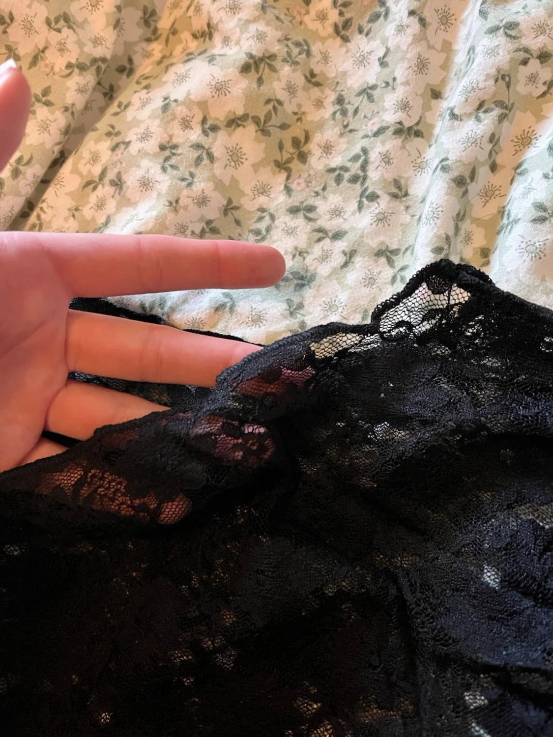 Svart spetsblus med lång ärm - 2