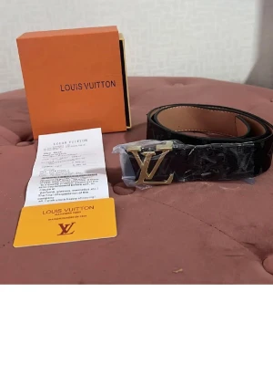 Louis v bälte  - Helt ny för bra pris 